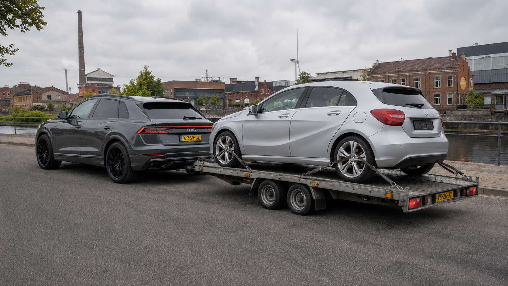 Xclusive Transport, Audi en Mercedes op autotransporter